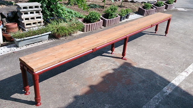 古い手作り長いす。 DIY単管工作 長尺ベンチ3.600m製作 TPJ | 単管ビス止めジョイントかん